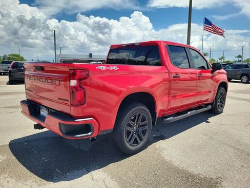 Certified 2024 Chevrolet Silverado 1500 Custom w/ Turbomax Blackout Package AWD/4WD image 4