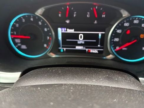 Used 2019 Chevrolet Traverse LT FWD image 5