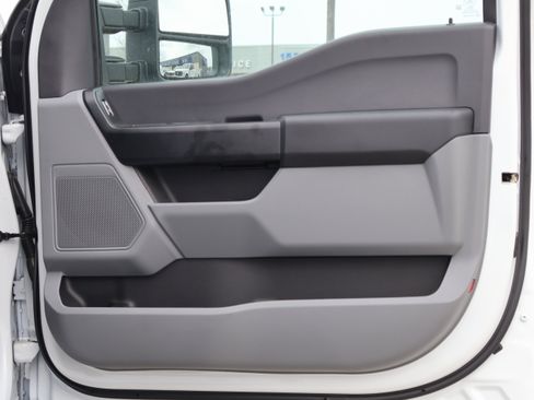 New 2026 Ford F350 XL w/ XL Chrome Package image 46