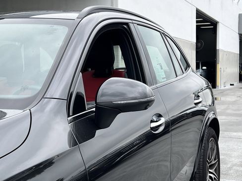 Used 2024 Mercedes-Benz GLC 43 AMG 4MATIC image 9