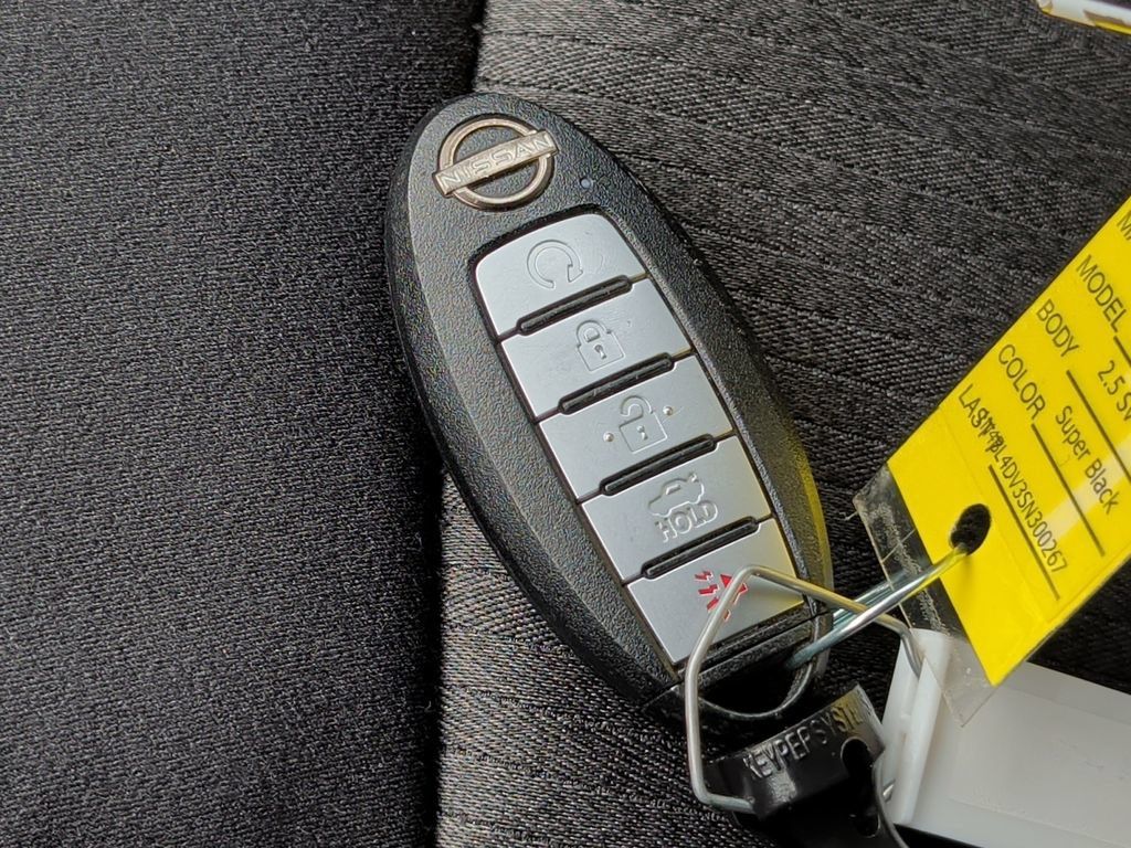 Used 2025 Nissan Altima 2.5 SV FWD image 39