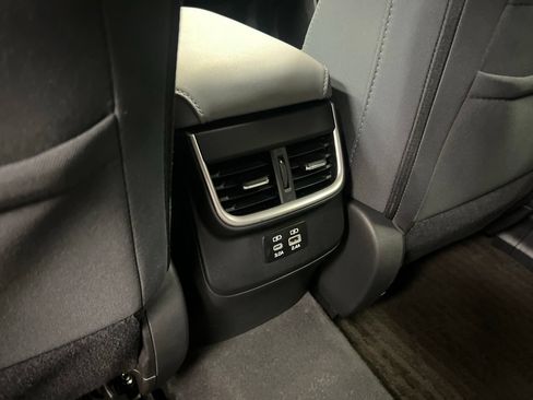 Used 2025 Subaru Outback Premium AWD/4WD image 15