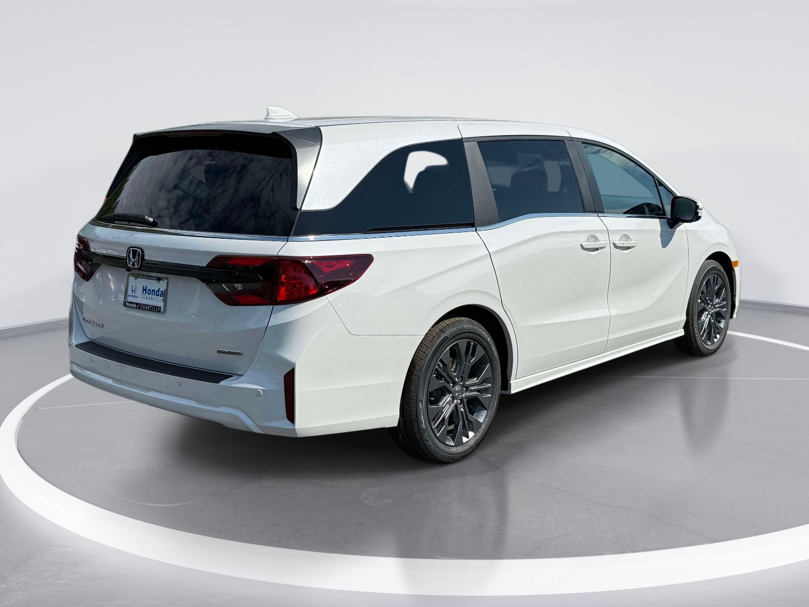New 2027 Honda Odyssey Touring image 2