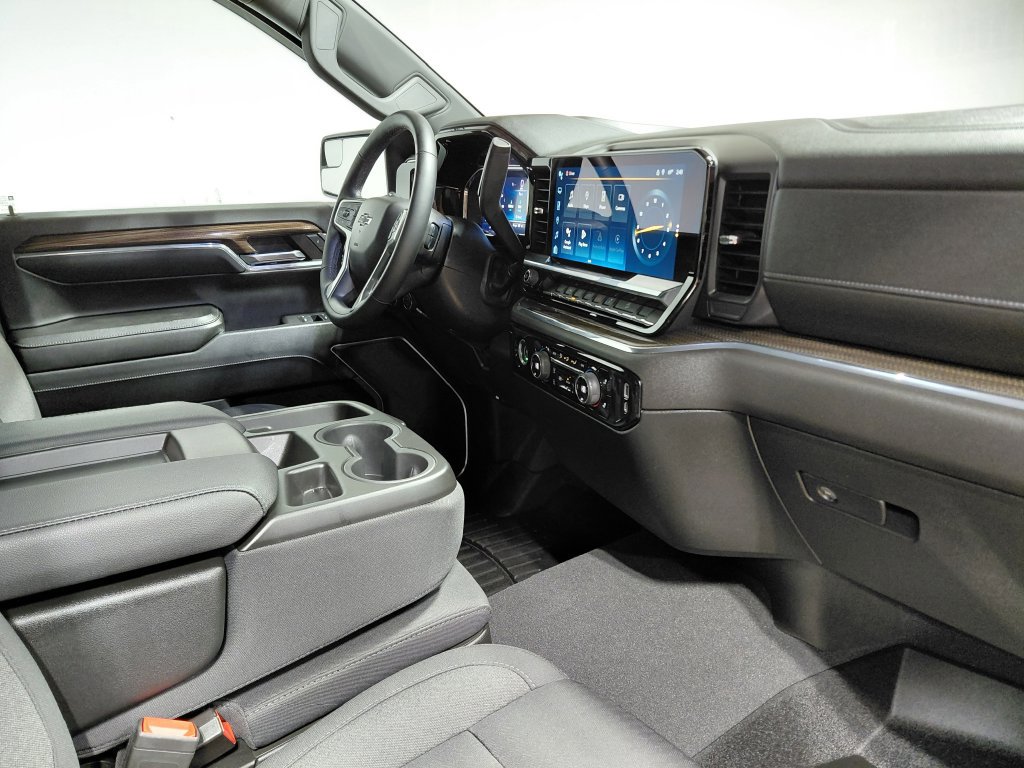 Used 2024 Chevrolet Silverado 1500 RST w/ Z71 Off-Road Package AWD/4WD image 33