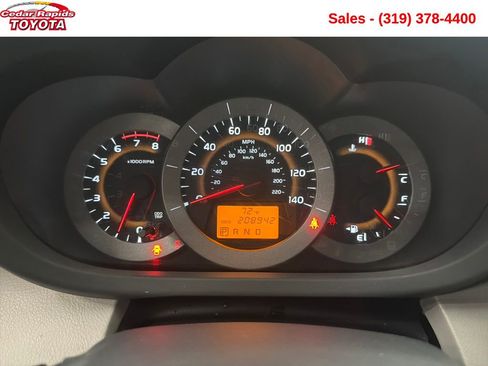 Used 2011 Toyota RAV4 4WD image 17