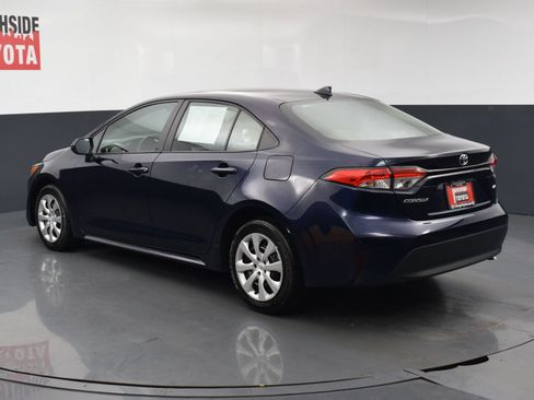 Used 2025 Toyota Corolla LE FWD image 3