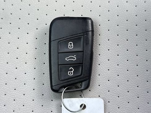Used 2021 Volkswagen Jetta R-Line FWD image 21