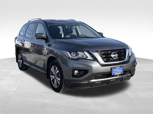 Used 2019 Nissan Pathfinder SL image 4
