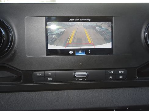 Used 2024 Mercedes-Benz Sprinter 2500 w/ Acoustic Package image 21