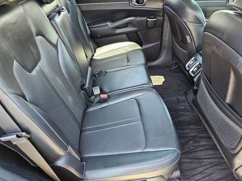 Used 2021 Kia Sorento S FWD image 15