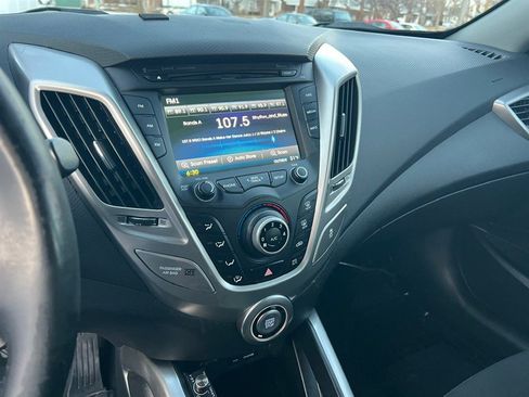 Used 2013 Hyundai Veloster RE:MIX Edition image 15