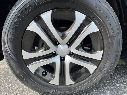 Used 2015 Toyota RAV4 LE AWD/4WD image 11