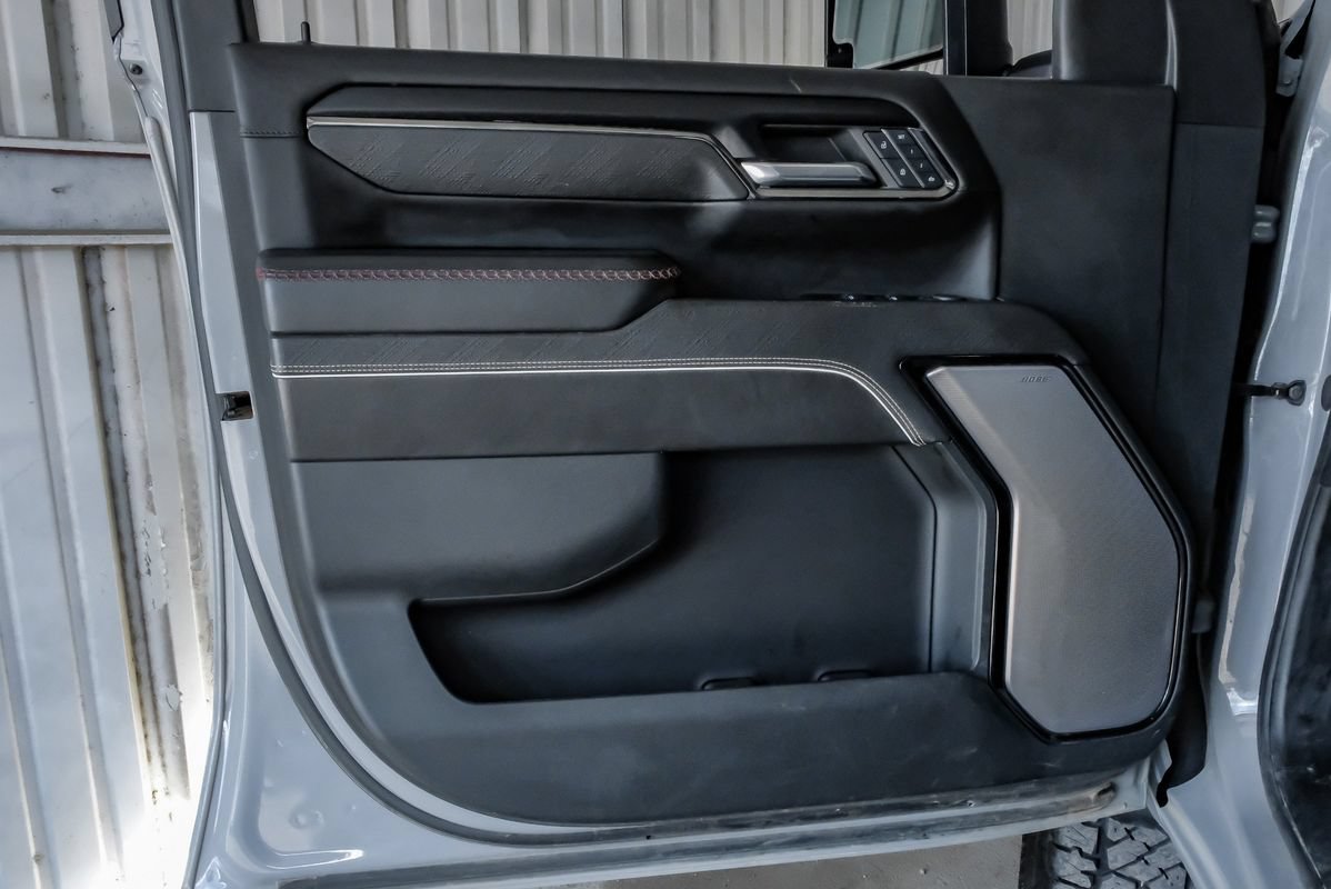 Used 2024 GMC Sierra 2500 AT4X AWD/4WD image 44