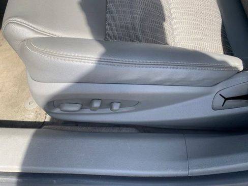 Used 2018 Chevrolet Impala LT w/ LT Convenience Package image 18