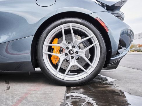 Used 2024 McLaren 750S image 24