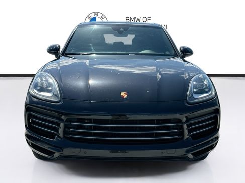 Used 2022 Porsche Cayenne AWD/4WD image 2