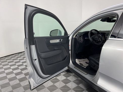 Used 2023 Volvo XC40 B5 Plus w/ Driver Assist Package AWD/4WD image 14