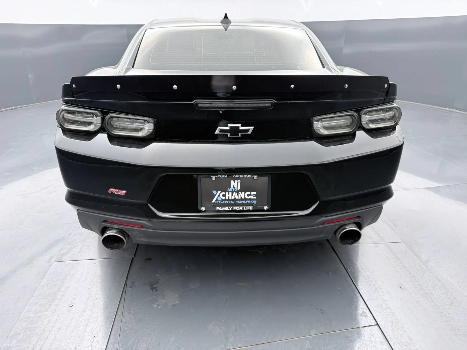 Used 2023 Chevrolet Camaro LT w/ LPO, Ground Effects Package RWD image 6