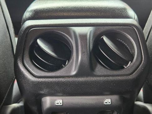 Used 2021 Jeep Wrangler Unlimited Rubicon AWD/4WD image 21