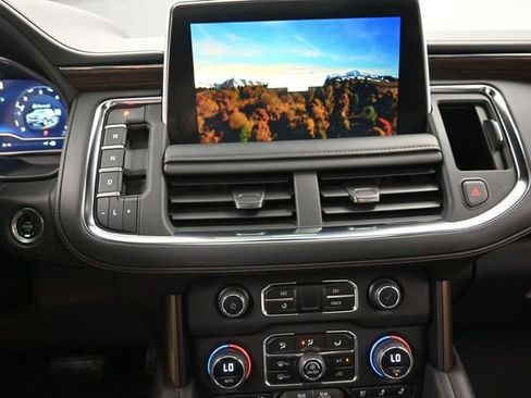 Used 2023 Chevrolet Tahoe High Country AWD/4WD image 10