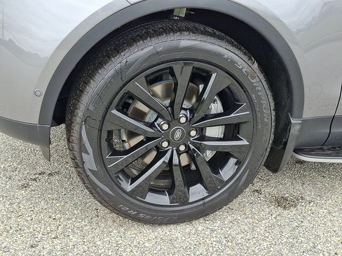 New 2026 Land Rover Discovery S AWD/4WD image 2