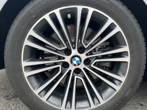 Used 2017 BMW 540i xDrive image 14