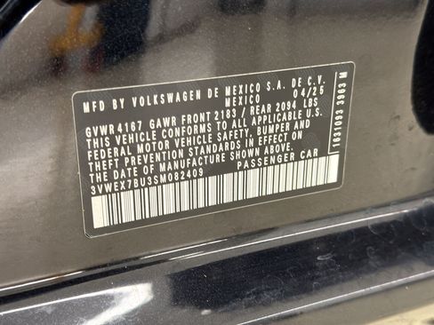 Used 2025 Volkswagen Jetta SE FWD image 21