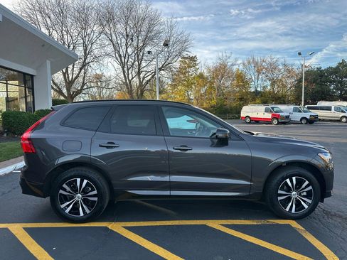 Used 2024 Volvo XC60 B5 Core image 9