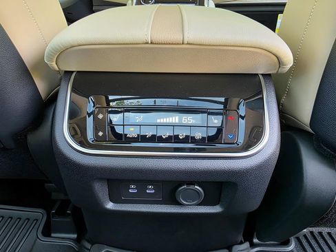 New 2026 Nissan Armada Platinum w/ Convenience Package image 16