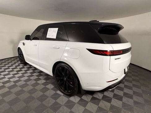 Used 2025 Land Rover Range Rover Sport Dynamic SE AWD/4WD image 4