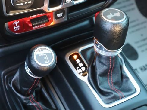 Used 2020 Jeep Wrangler Unlimited Rubicon image 28