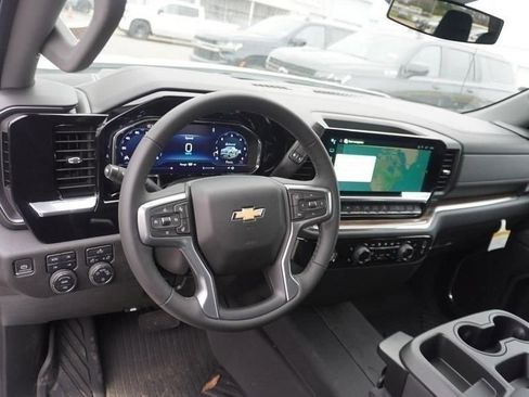 New 2024 Chevrolet Silverado 1500 LT w/ Z71 Off-Road Package AWD/4WD image 9