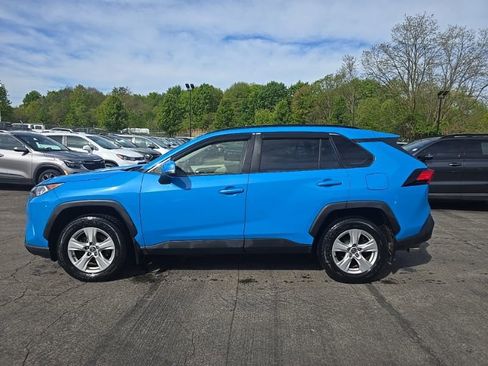 Used 2020 Toyota RAV4 XLE w/ All Weather Liner Package AWD/4WD image 4