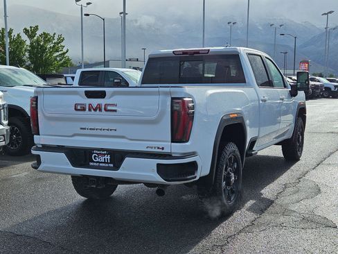 Used 2024 GMC Sierra 2500 AT4 w/ Technology Package AWD/4WD image 3