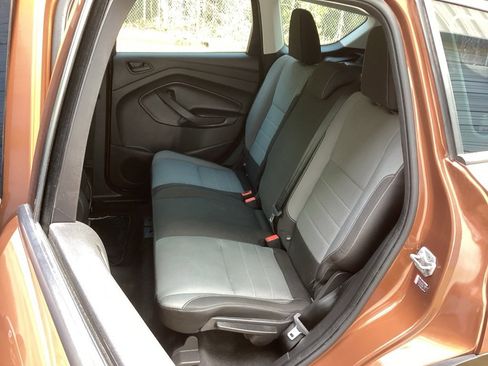 Used 2017 Ford Escape S image 38