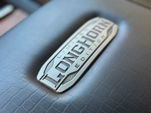 Used 2022 RAM 1500 Limited image 9