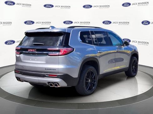 Used 2024 GMC Acadia Elevation w/ Luxury Package AWD/4WD image 5