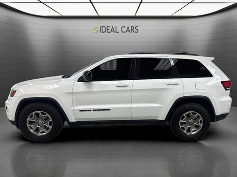 Used 2018 Jeep Grand Cherokee Laredo AWD/4WD image 8