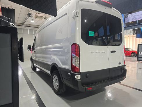 Used 2024 Ford Transit 250 148 Medium Roof w/ Exterior Upgrade Package RWD image 4