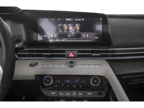 Used 2023 Hyundai Elantra Limited FWD image 13
