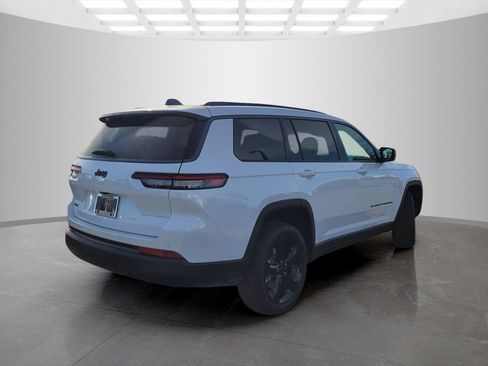 New 2026 Jeep Grand Cherokee L Limited w/ Limited Altitude Package AWD/4WD image 4