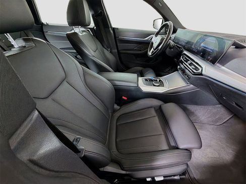 Used 2023 BMW i4 eDrive35 w/ Premium Package image 31