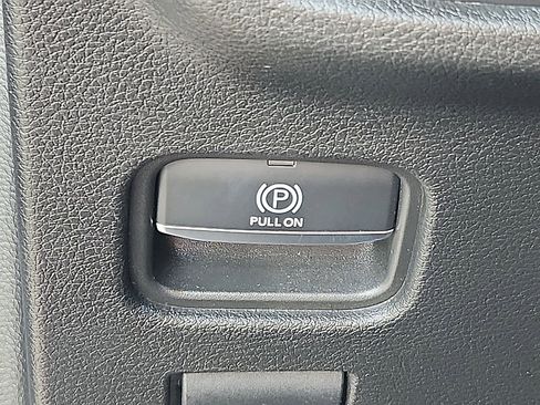 Used 2023 Jeep Grand Cherokee L Limited AWD/4WD image 26
