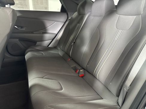 Certified 2021 Hyundai Elantra SEL w/ Convenience Package image 14