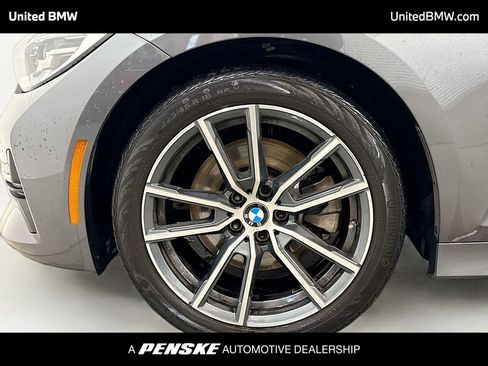 Used 2019 BMW 330i Sedan w/ Premium Package image 2