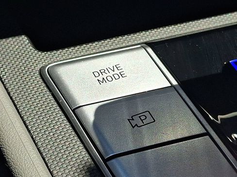 Used 2023 Hyundai Elantra SEL FWD image 25