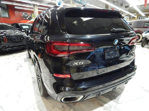 Used 2021 BMW X5 xDrive40i w/ M Sport Package image 9
