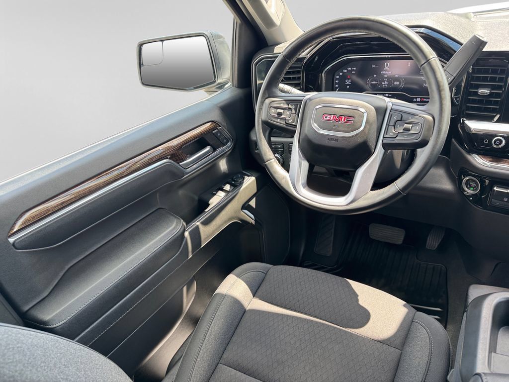 Used 2023 GMC Sierra 1500 Elevation w/ X31 Off-Road Package AWD/4WD image 18