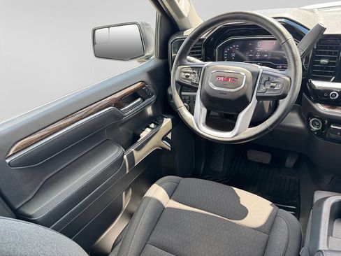 Used 2023 GMC Sierra 1500 Elevation w/ X31 Off-Road Package AWD/4WD image 18
