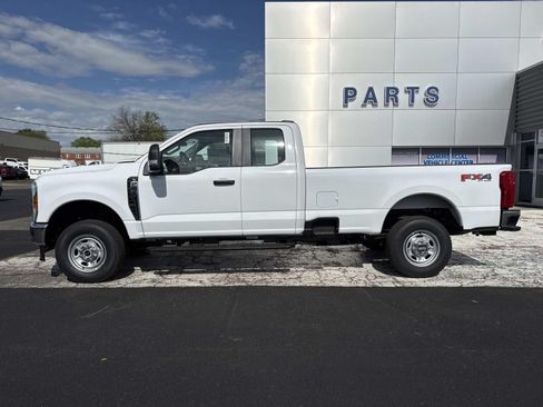 New 2026 Ford F250 XL w/ FX4 Off-Road Package AWD/4WD image 6